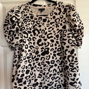Who What Wear Black and Cream Animal Print Sweatshirt